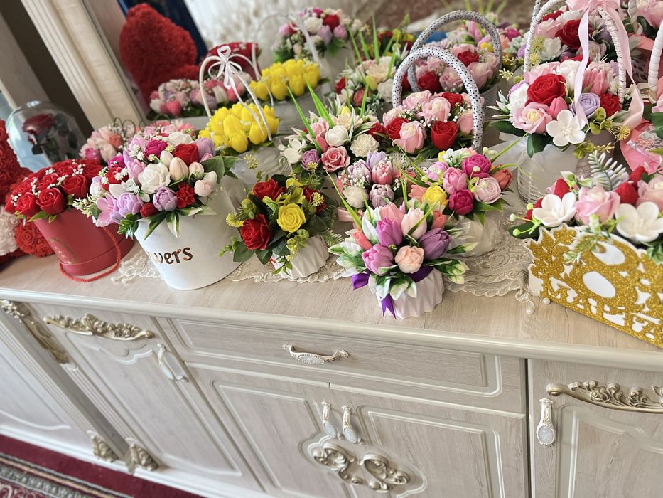 Sovunli gullar bayramga