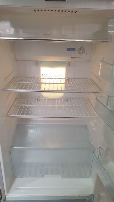 Холодильник TOSHIBA