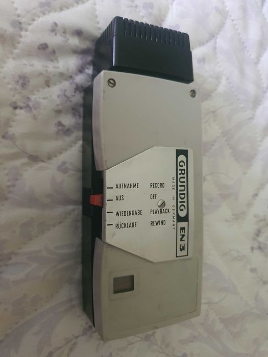 диктофон GRUNDIG EN3