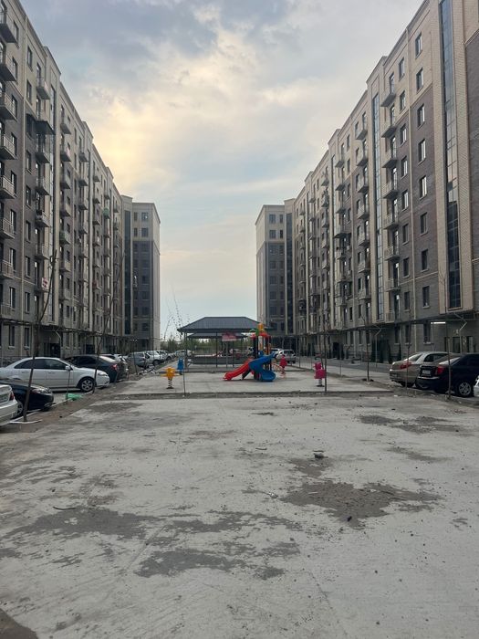 Do’m 1 xonali xonalar bo’lingan karobka suvoqsiz xolatda