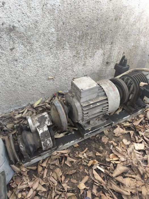 Электродвигатель с редуктором