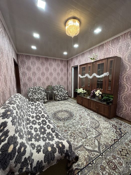 Продаётся на Авиасозлар-2 (2в3/5/5 чистый ремонт раздельный комнаты