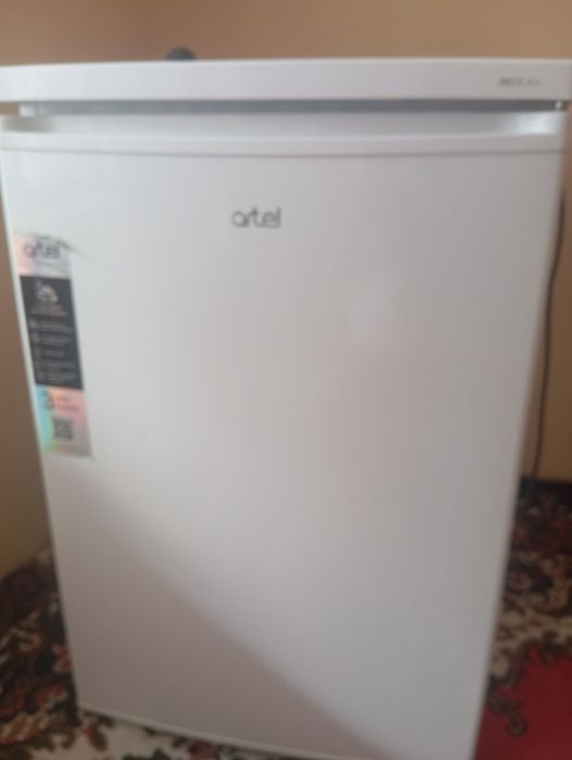 Artel xolodilnik sotiladi.