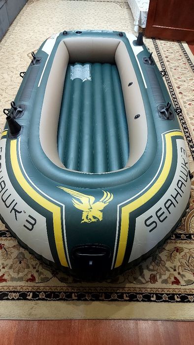 Лодка надувной в идеальной состояний