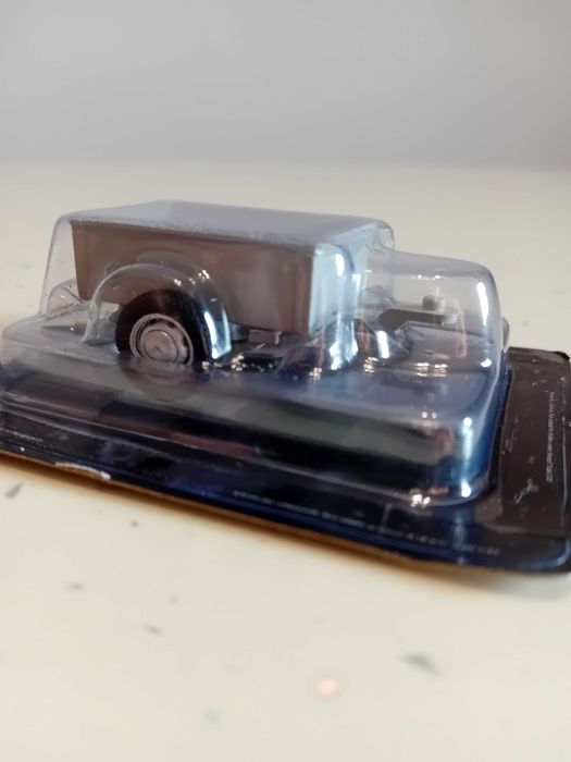 Machetă remorcă gri