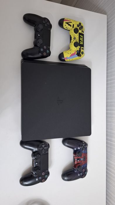 Sony Playstation 4 Slim, продается
