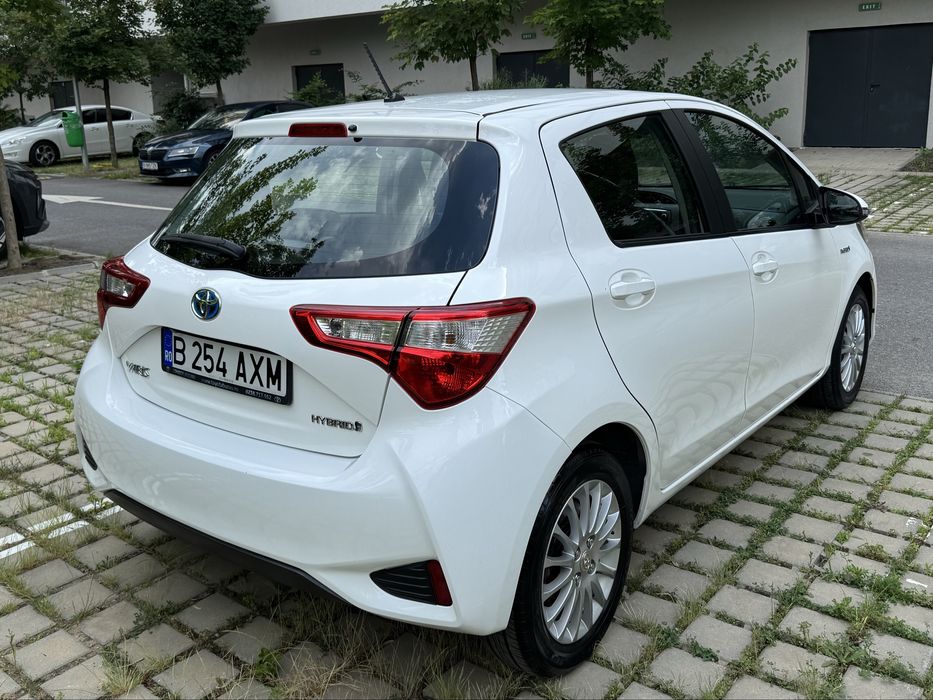 Toyota Yaris 2019 garantie 2030 1.5 VVT-I Hybrid Automat CVT 80.000KM achizionat de nou din reprezentanta toyota