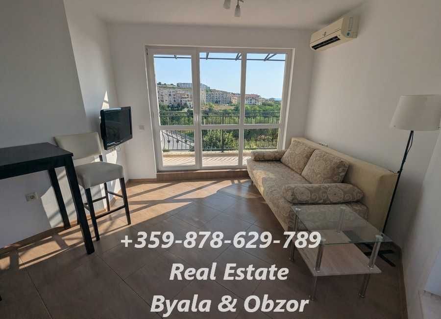 Двустаен апртамент с морска панорана на 100 метра от плажа