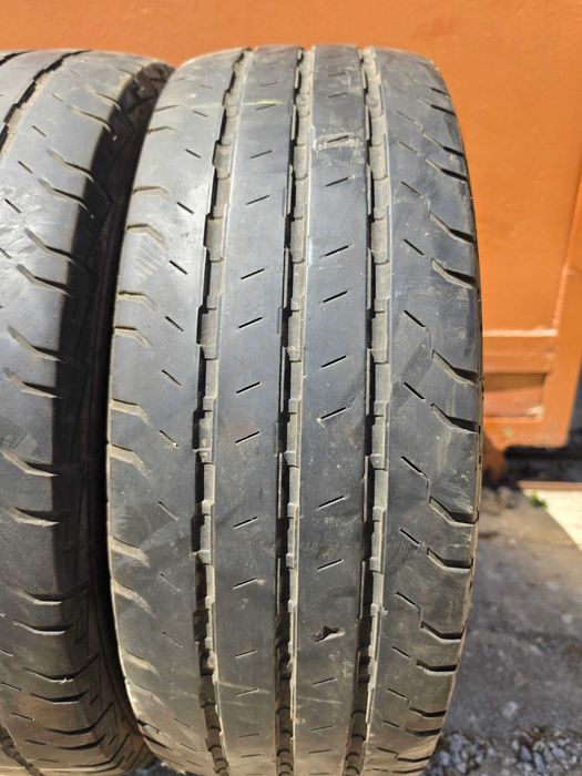 2 бр. гуми за бус 215/65/16C Continental DOT 2019 5 mm
