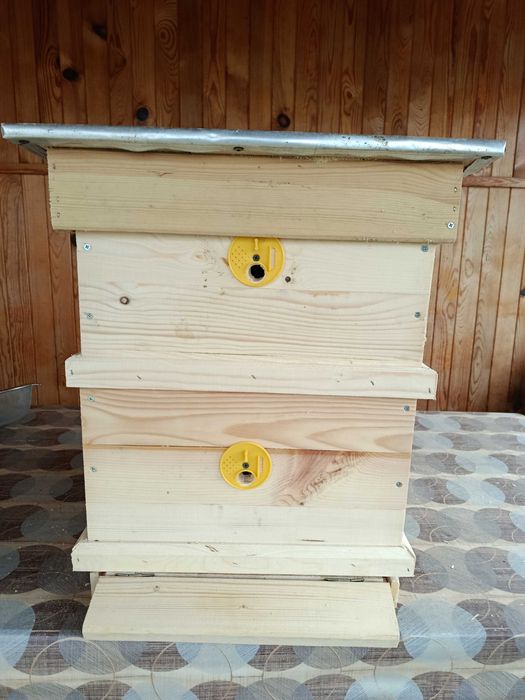 Пчелен кошер-Чисто нови-Многокорпусни 10 рамков