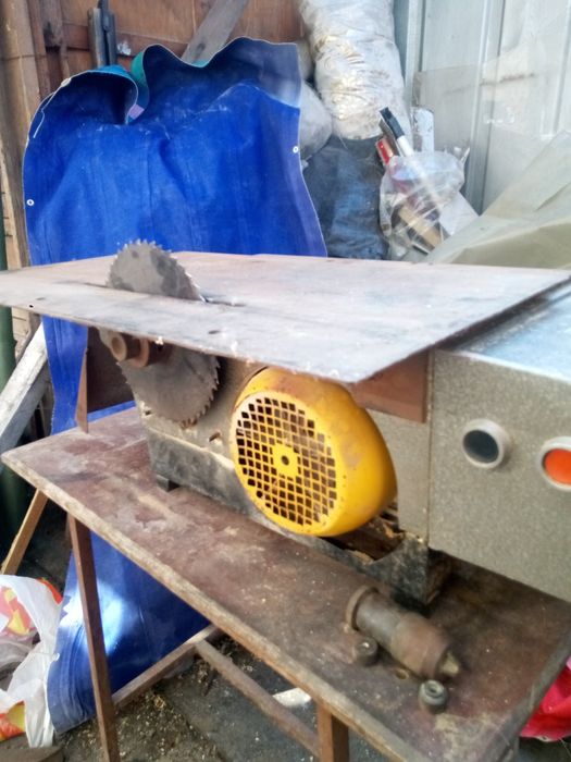 Руска дърводелска триоперационна машина