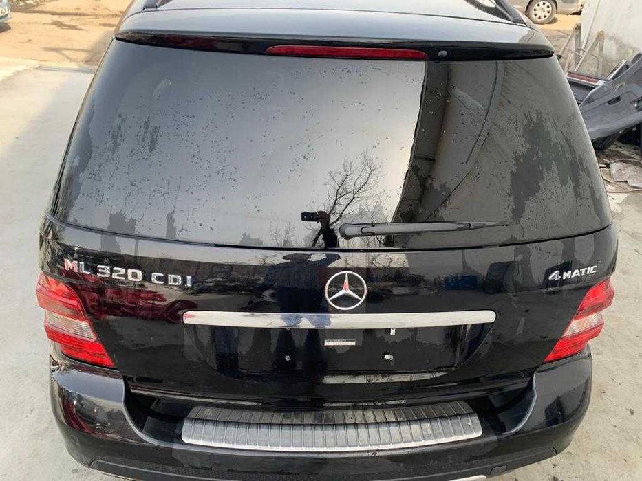 Dezmembrez mercedes ML W164  ml 320/bara fata/far xenon/capota/