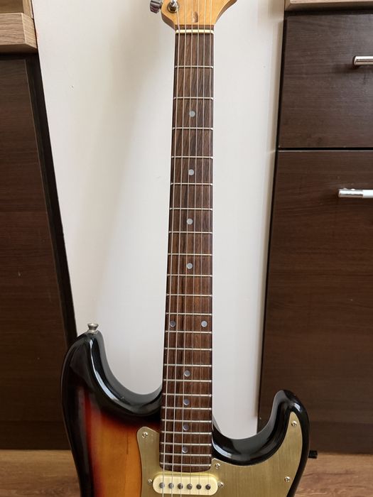 Fender Squier Strat  SE китара