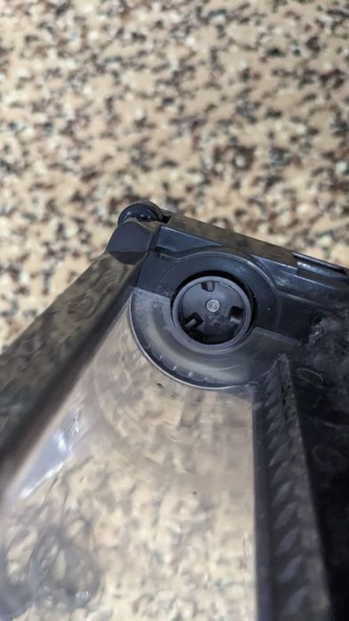 Вертикальный пылесос