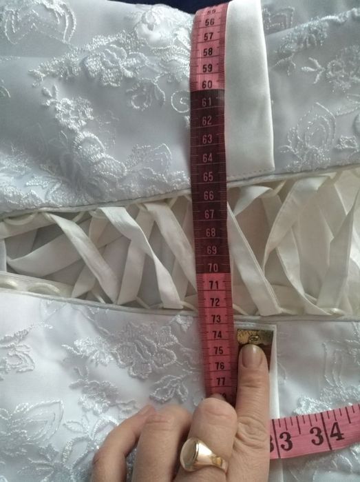 Булчинска( сватбена) рокля