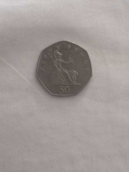 Monedă 50 pence venue vechie de colectie din 1997