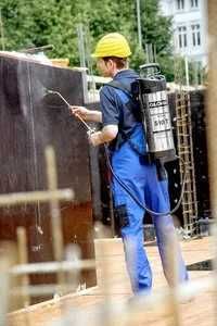 Эмульсол смазка.. для форм ЖБИ и Для опалубки бетонных изделий