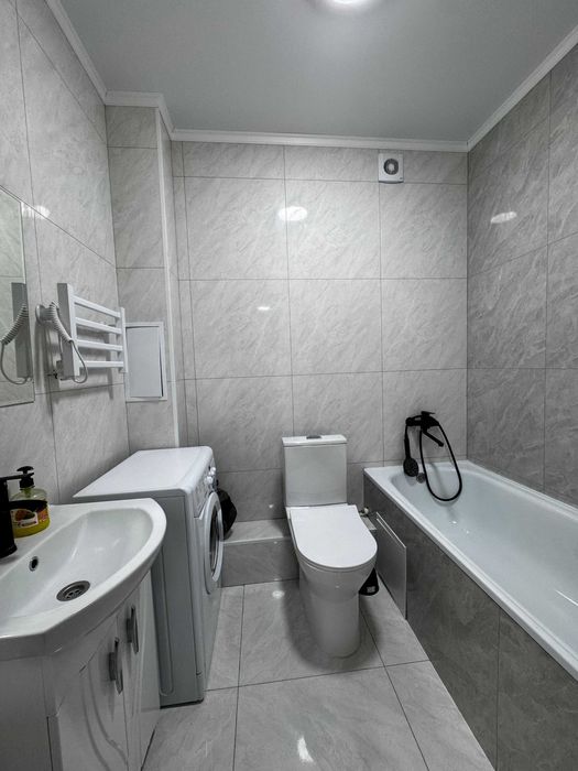 Продам 2х комн кв Батыс