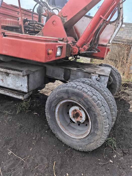 Продам экскаватор калесный