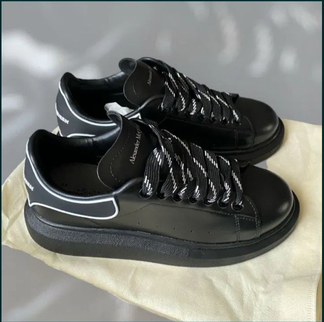 Alexander Mcqueen Full Black & White Line Calitate Premium (41;42;43)