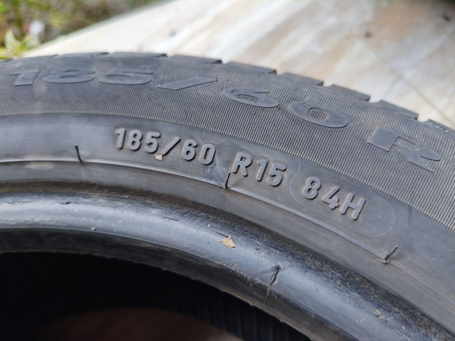 185 60 R15 Пара 2шт. Pirelli Шины