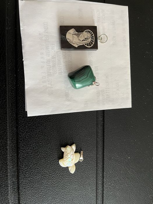 Богородица, седефена костенурка, гривни