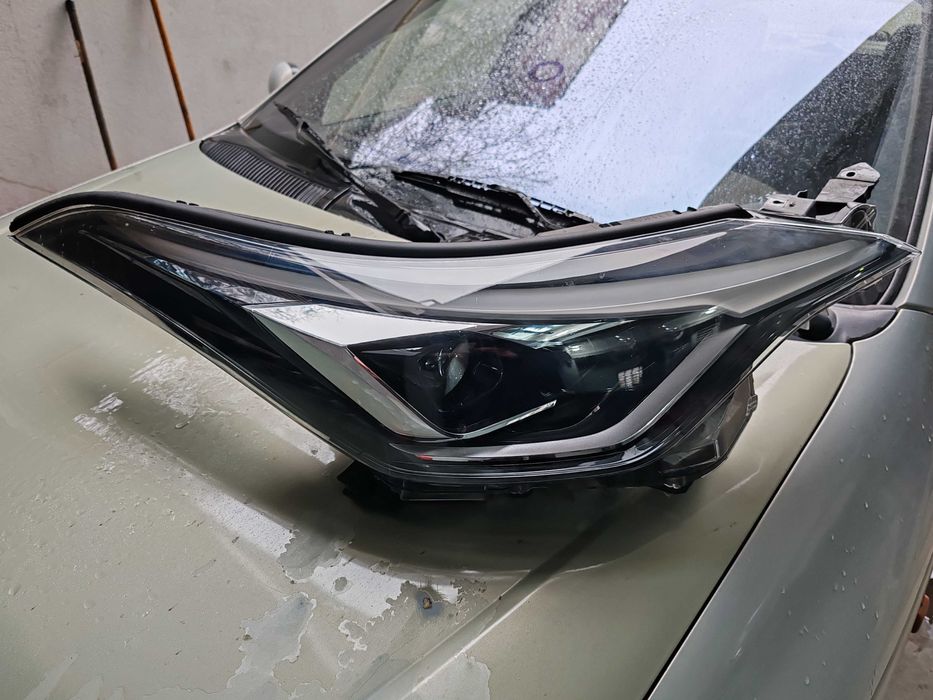 Far dreapta Toyota C-hr full led