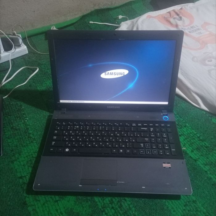 Notbuk samsung sotiladi