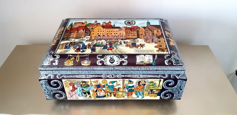 Cutii metalice vechi decorative