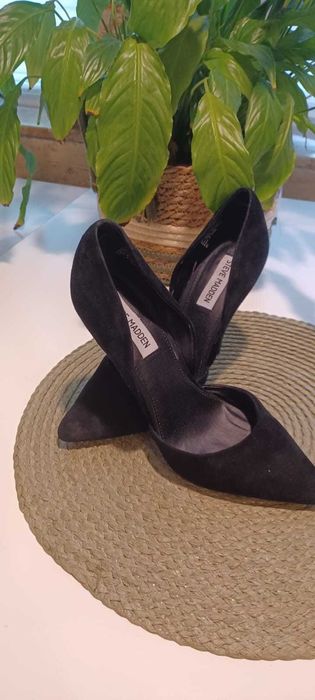 Steve Madden Pantofi negri stiletto de piele intoarsa - marimea 40