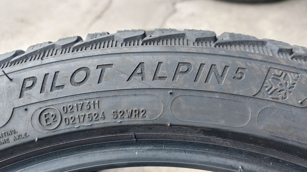 Зимни гуми 235/45/18 Michelin Pilot Alpin 5 2 броя