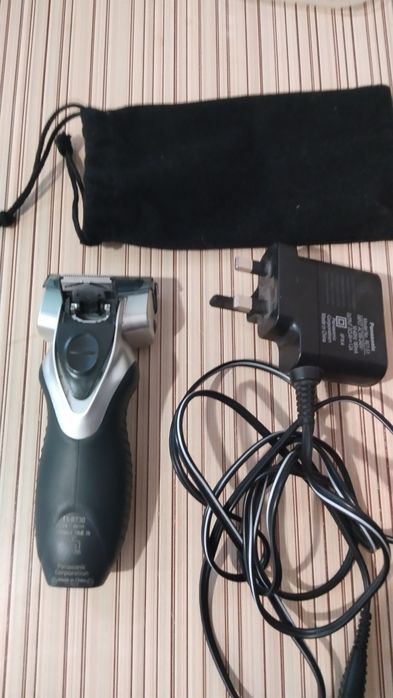 Panasonic ES-RT30 elektr britvasi sotiladi!