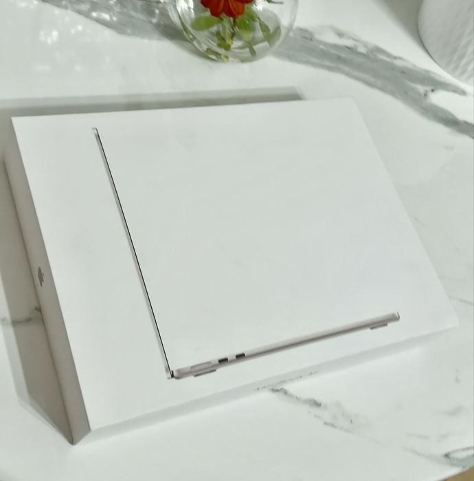 Ноутбук Macbook Air 13  APPLE M5, ssd 512 , 2026