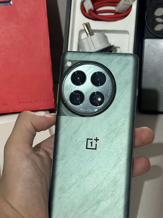 One plus 12  Ван Плас 12