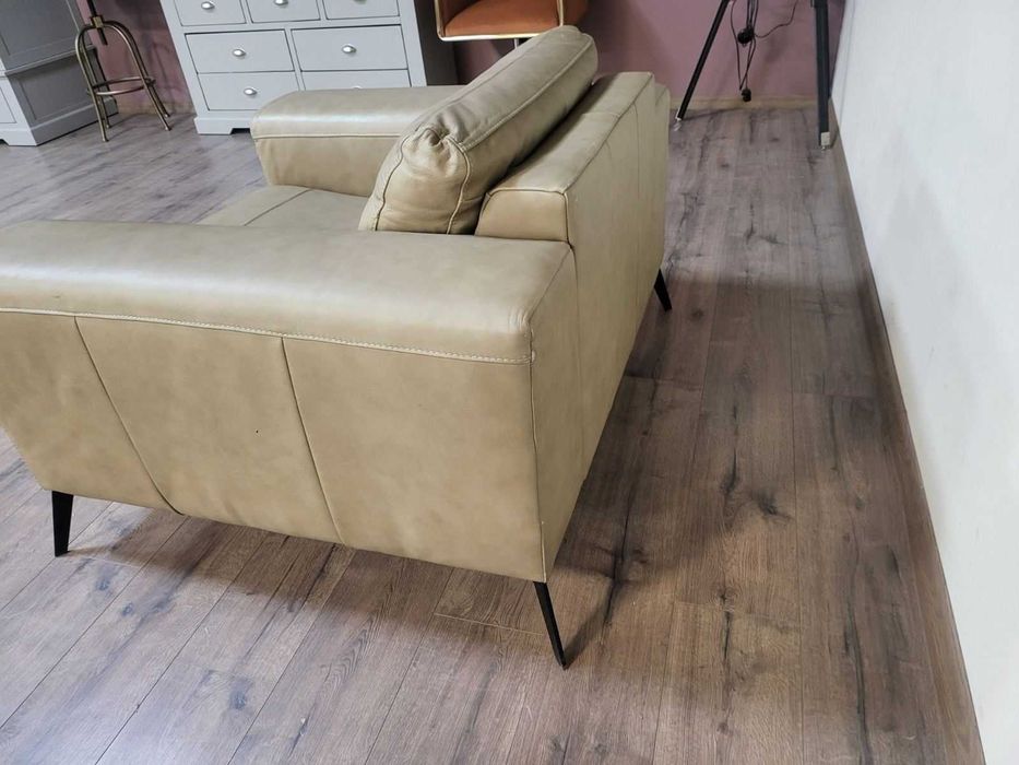 Бежов кожен фотьойл 100 % естествена кожа