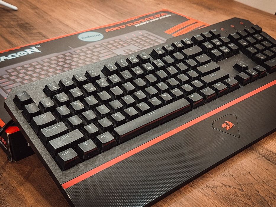 Redragon Andromeda tastatura mecanica