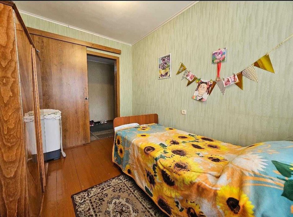 Комарова 3 ком. на 2 этаже 61 кв