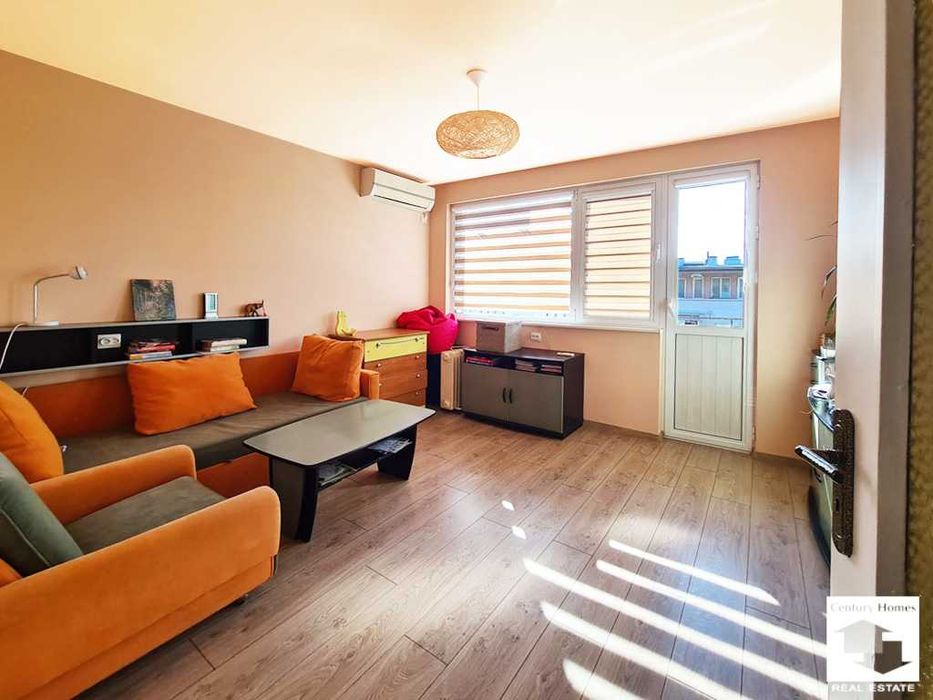 Дава се под наем Тристаен апартамент в Велико Търново, Център - 70 кв.м за 380 € - Снимка #3