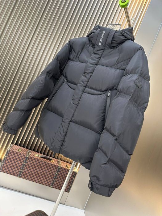 Geacă pufoasă Moncler Jarama