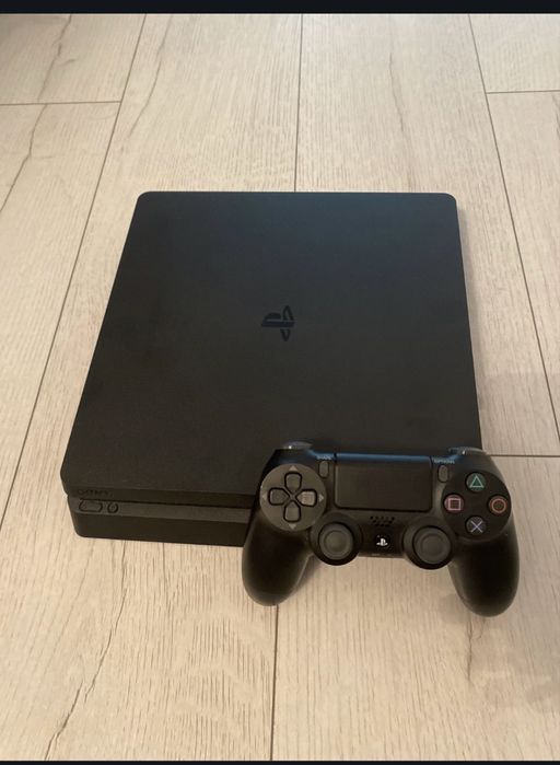 Playstation 4 slim