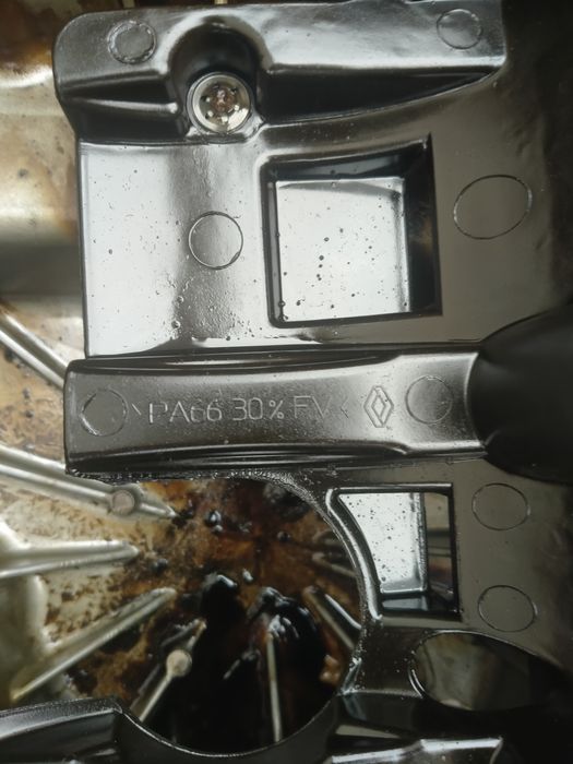 Продам поддон картера оригинал рено 16 клп