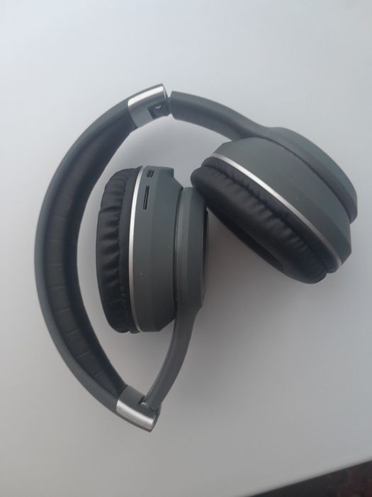 Наушники FreeMotion B571