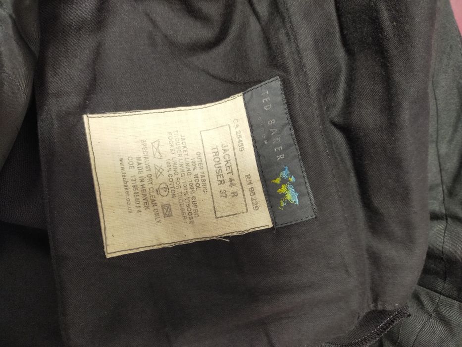 Costum negru bărbați TED BAKER mărime 52 stare impecabilă