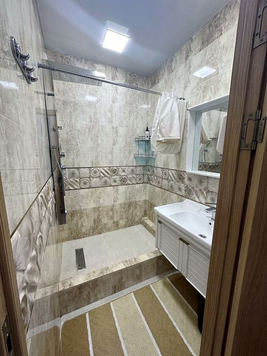 Chorsu metro yaqinda 2 xonali kvartira ijaraga