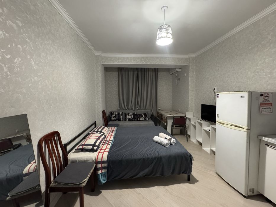 Продам кровать с ортопедичпским матрасом