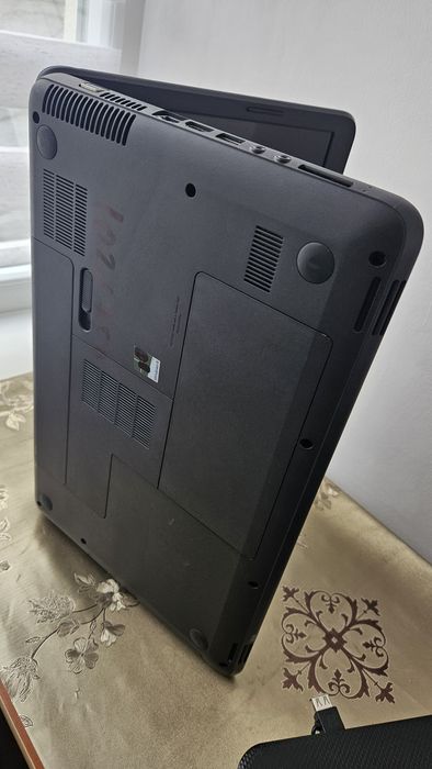Laptop Hp compaq pt. Piese