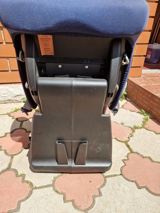 Продам детское автомобильное кресло б/у