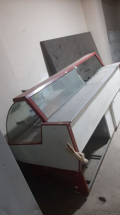 Vitrina xolodilniklar