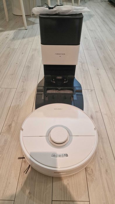 Roborock Q7 MAX+ alb, cu mop, 5200mAh, recipient apa 350ml, zone no-go