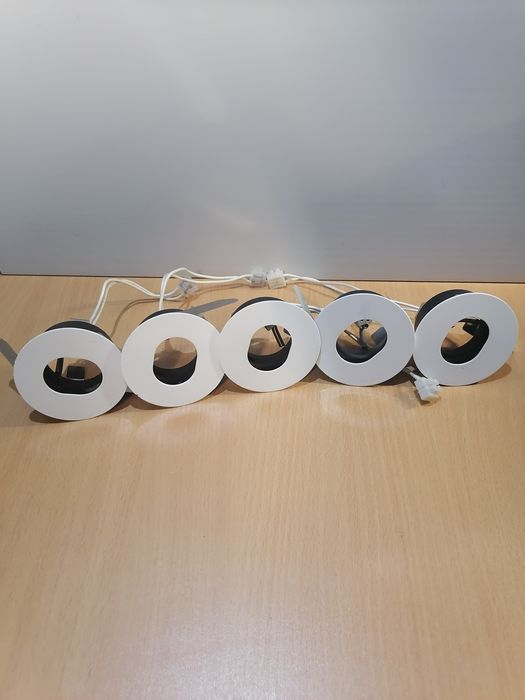 Спотове за таван Армстронг, модел Aurora - Великобритания